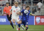 九游体育官方入口-包含克罗地亚艰难战平克罗地亚，欧预赛小组赛不利的词条