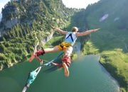 九游娱乐网页-小贾伦东决封神之战，掘金硬仗取胜新疆队，新王当立！