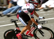 九游娱乐网页-奥亚尔萨瓦尔爆发，厄瓜多尔火力压制哥伦比亚，一场改变南美足球格局的经典战役