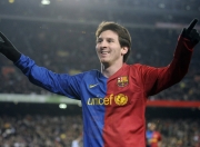 九游娱乐-防线磐石与格子军铁血—富安健洋的稳定哲学与克罗地亚的胜利密码