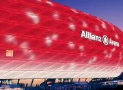 九游娱乐网页-当东方横扫遇上西方接管，体育世界的平行传奇