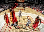 九游官网-从掘金到费城，当淘汰赛的坚韧遇上总决赛的接管时刻