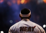 九游APP-鏖战之夜，易建联一剑封喉，江苏队险胜青岛队