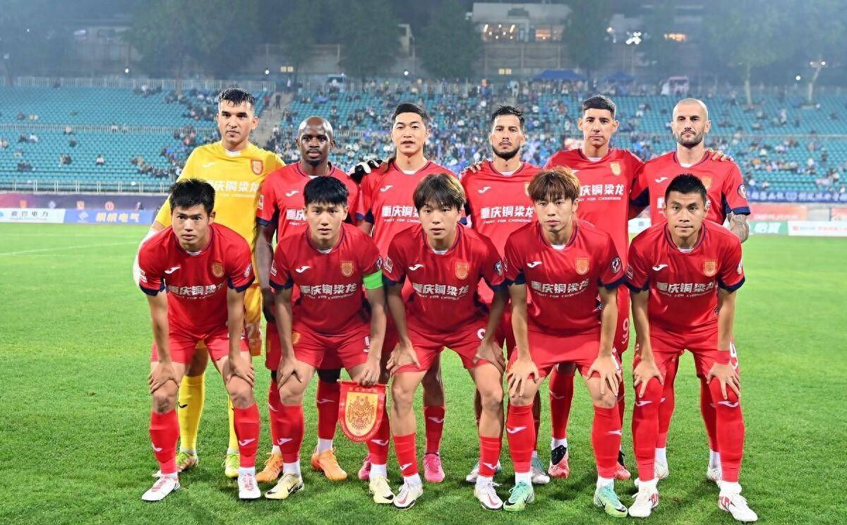 关于国内足球赛事精彩纷呈，球队实力强劲的信息