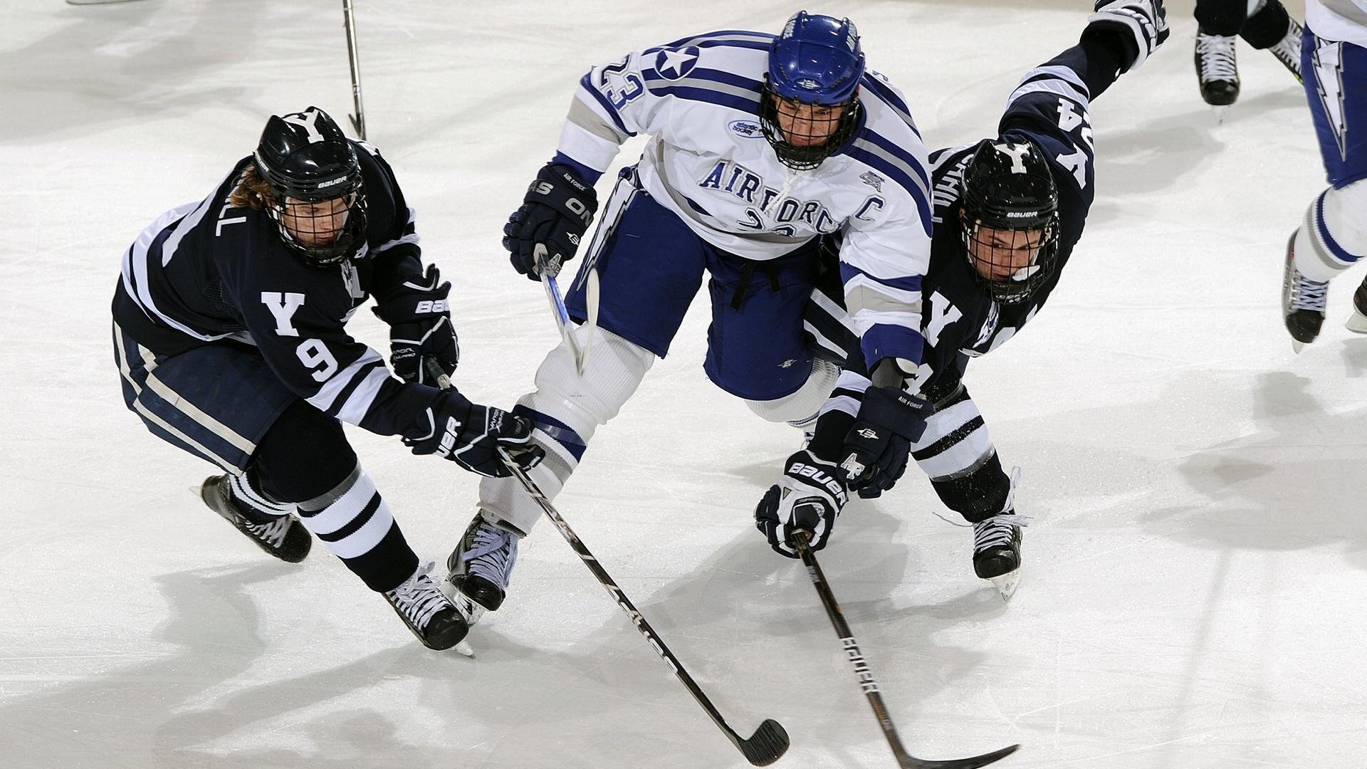 世界杯之夜，拉梅洛的防守艺术如何锁死对手