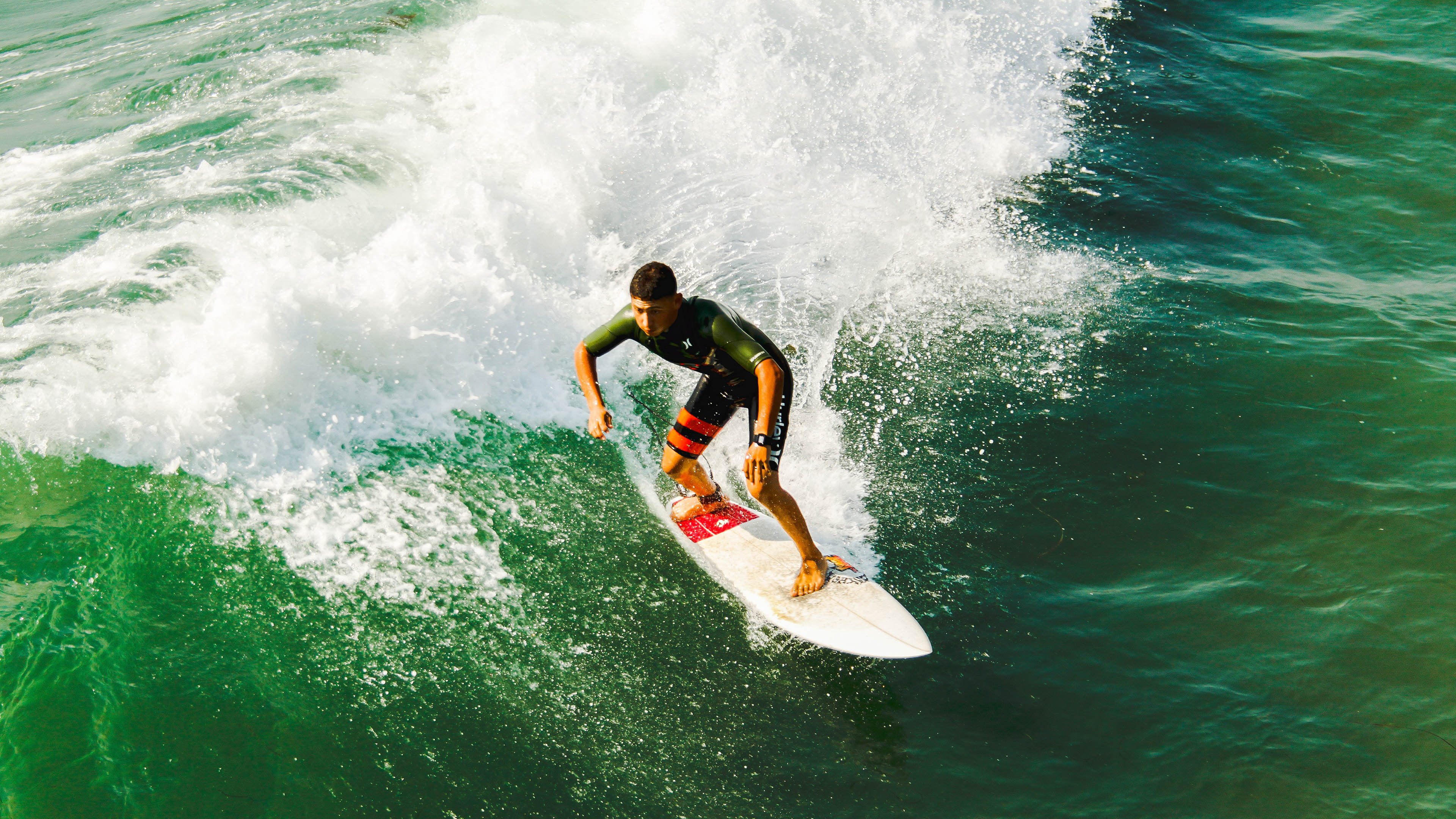 当东方奇迹遇见西方魔法，广东压哨绝杀与哈利伯顿总决赛接管之夜