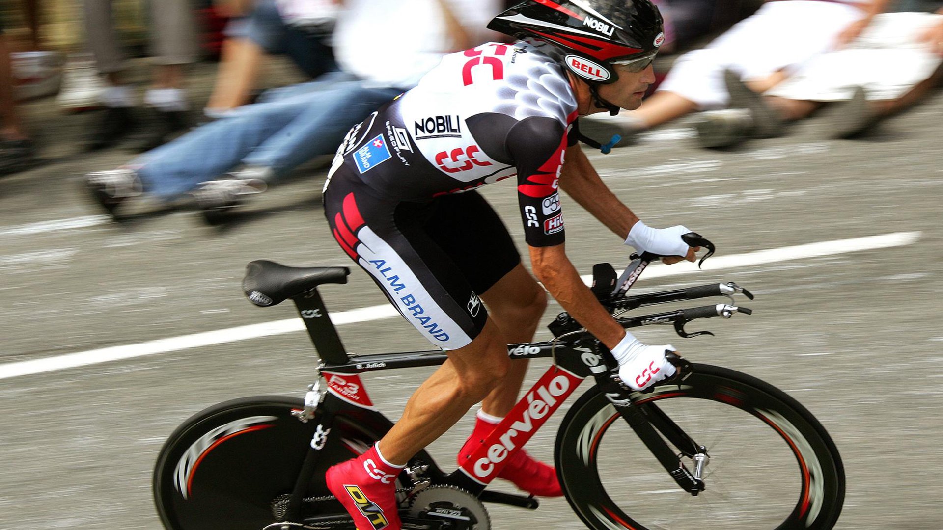 奥亚尔萨瓦尔爆发，厄瓜多尔火力压制哥伦比亚，一场改变南美足球格局的经典战役