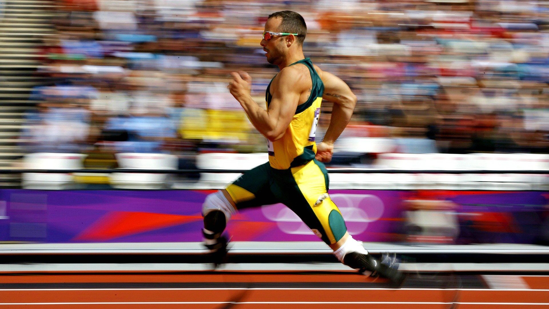 赛道与绿茵的交响,F1揭幕战与玻利维亚翻盘尼斯的双重狂想